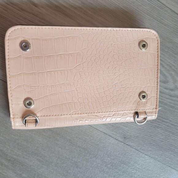 Nine West Blush Crocodile Embossed Leather Wallet With Snap & Zip Closures - Picture 3 of 7